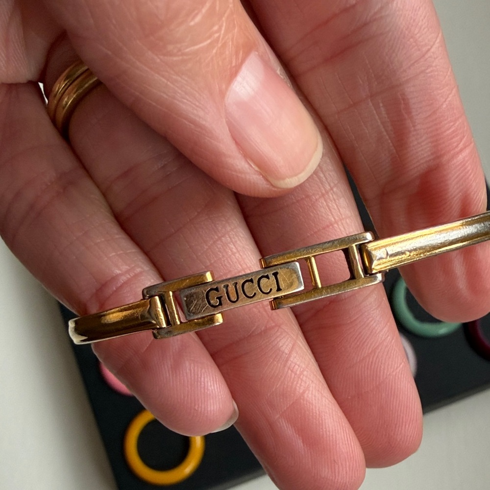 Gucci Gold Tone Bracelet Watch with Interchangeable Color Bezels - Picture 11 of 16